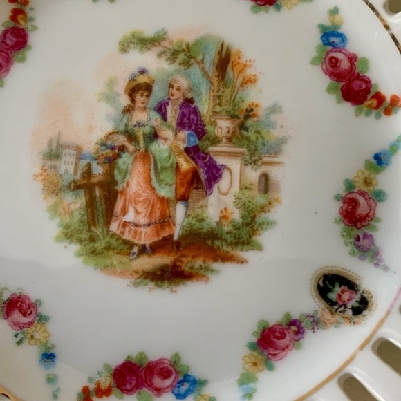 Vintage German Porcelain Reticulated Trinket Dishes - Picture 10 of 15